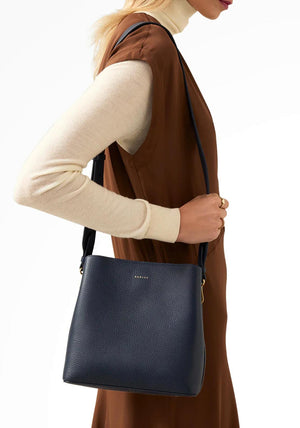 DUKES PLACE MEDIUM COMPARTMNT CROSSBODY