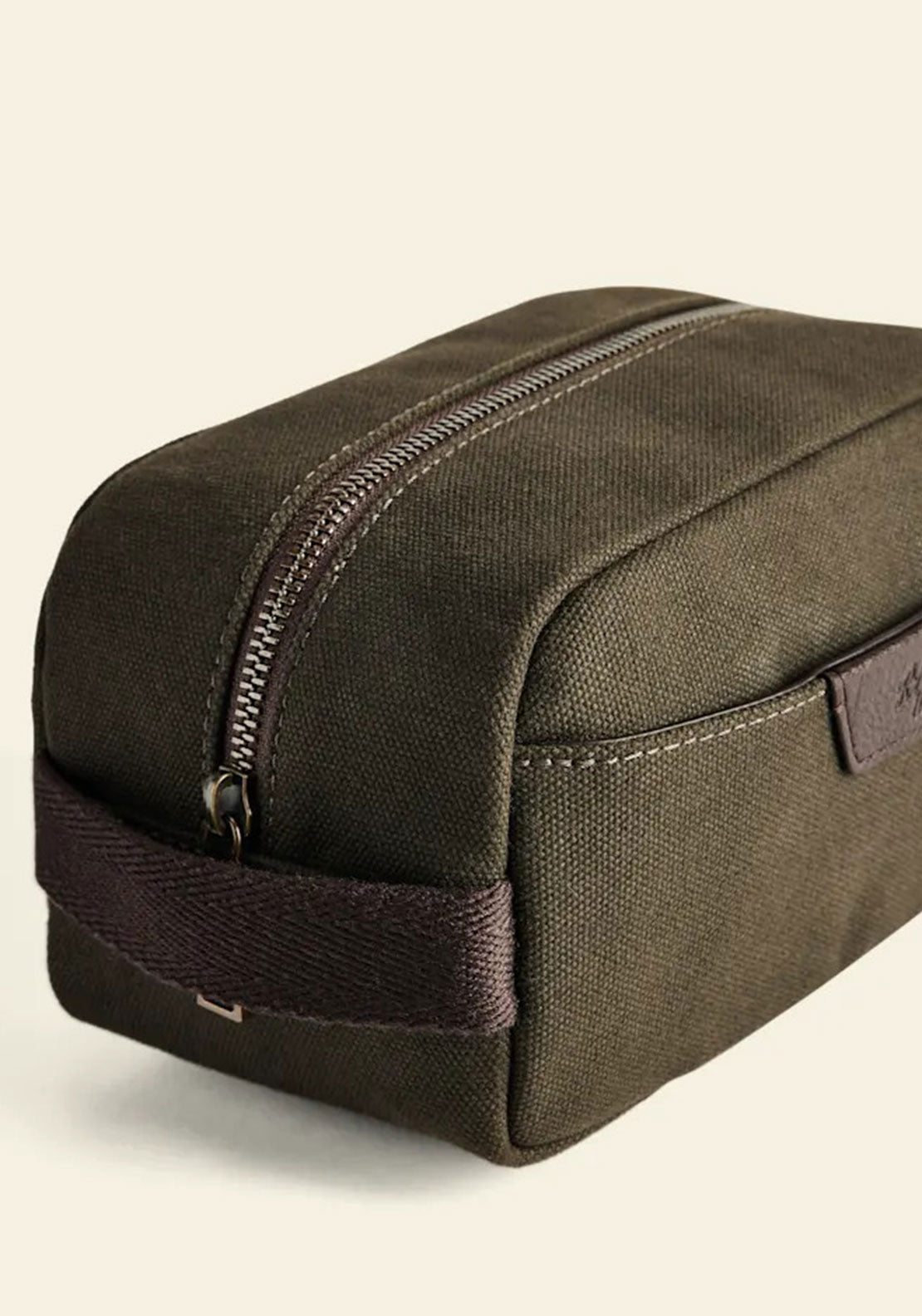 R.M Williams Barrenjoey Toiletry Bag, Dark Khaki Green