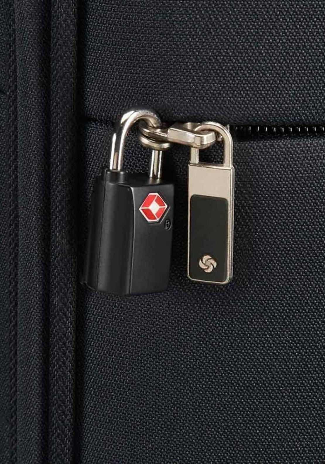 Samsonite Base Breeze Spinner 81/30, Black