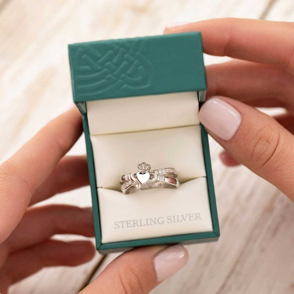 Solvar Claddagh Kiss Ring, Silver
