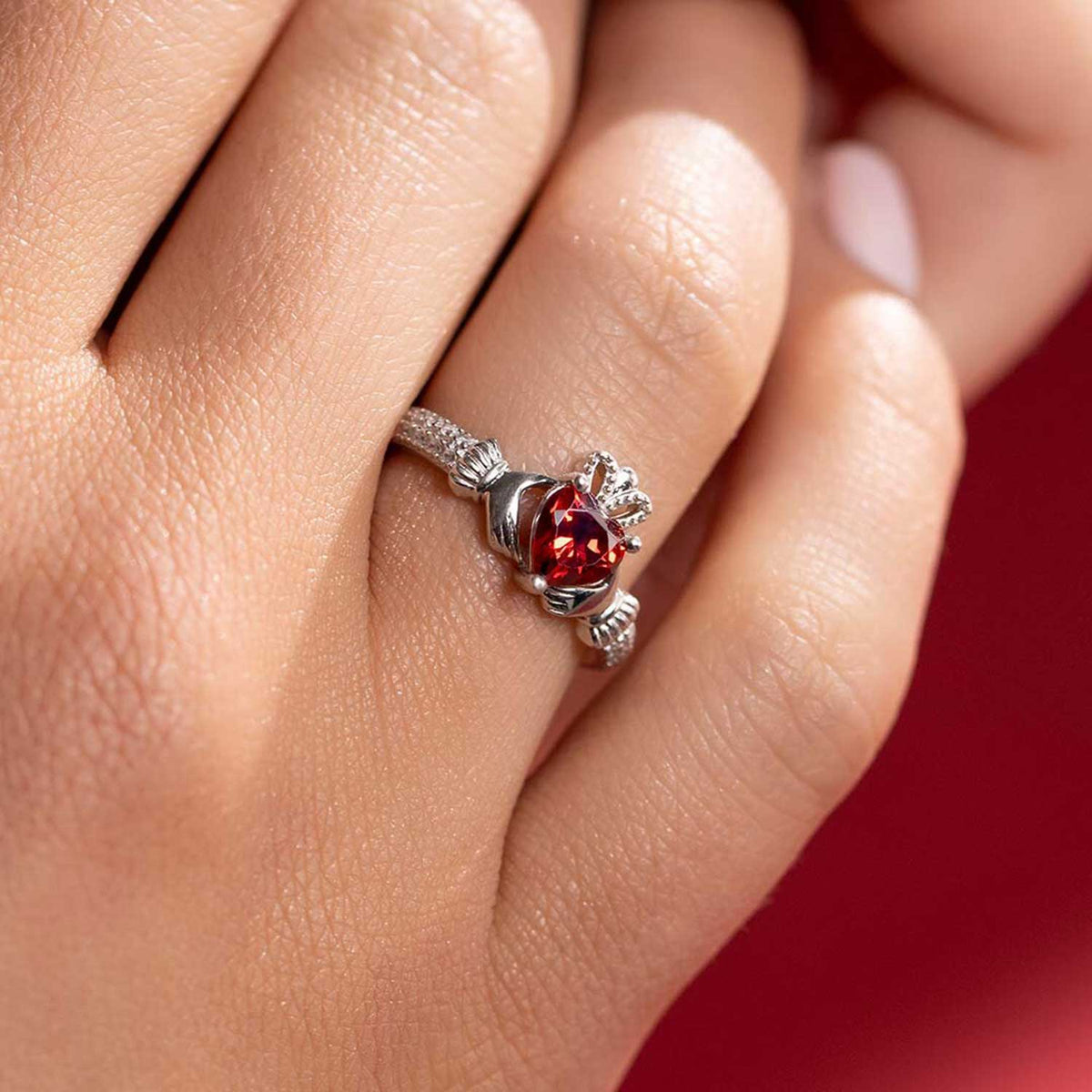 Solvar January Birthstone Claddagh Ring, Silver