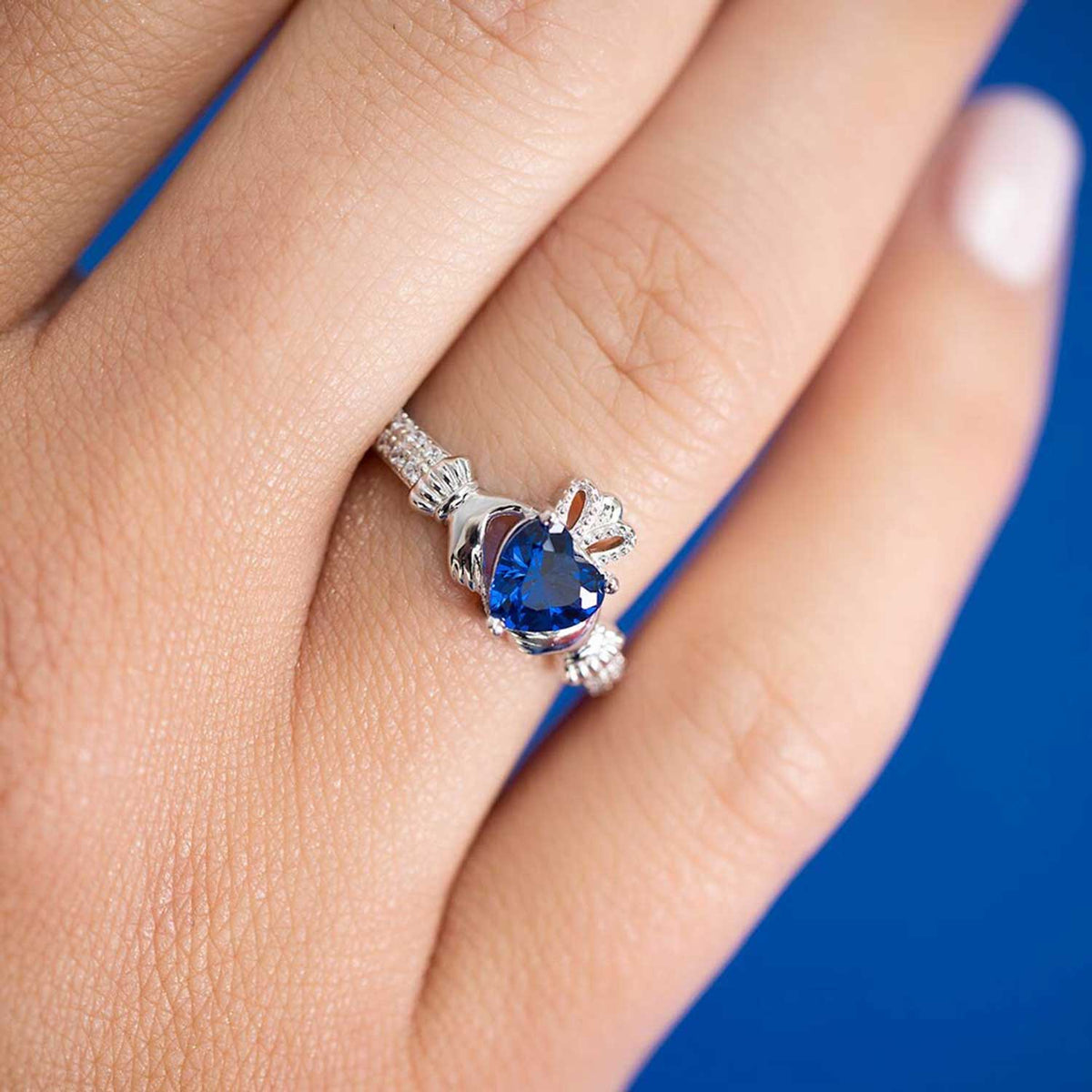 Solvar September Birthstone Claddagh Ring, Silver