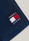 Tommy Jeans Men’s Essential Daily Badge Wallet, Dark Night Navy