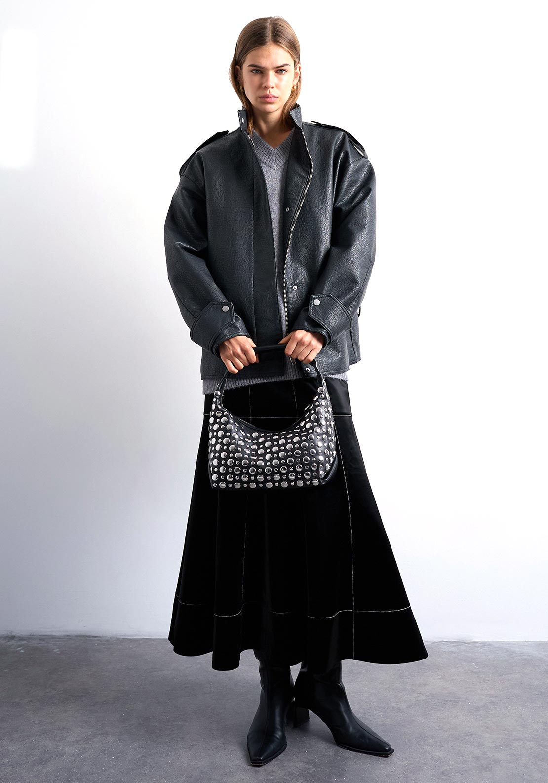 TSMANTHA STUDDED SHOULDER BAG