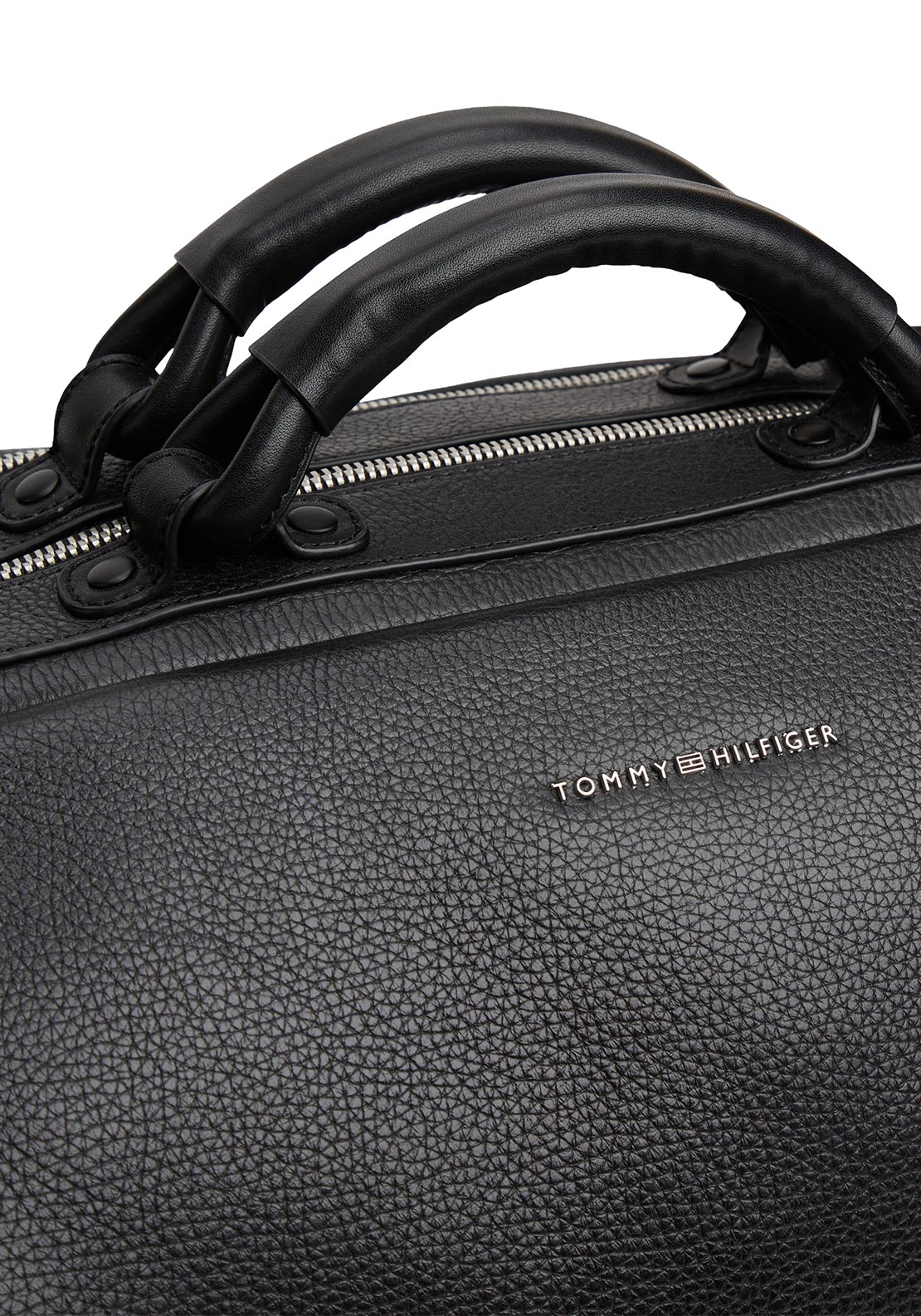 Tommy Hilfiger Men’s Premium Leather Duffle Bag, Black