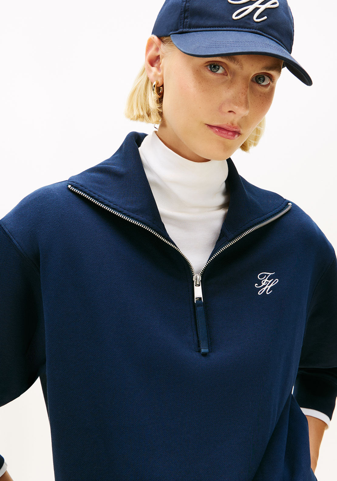 Tommy Hilfger Womens Script Terry Half Zip Sweatshirt, Navy