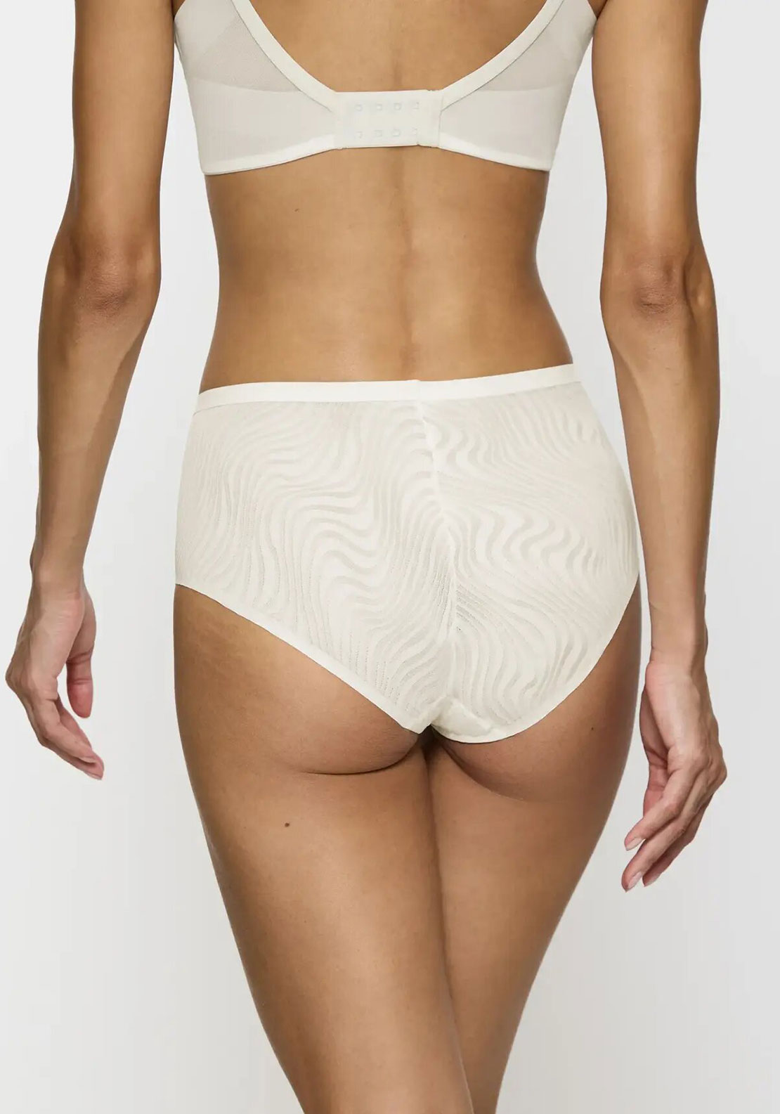 Triumph Shape Smart Ellipse Shaping Maxi Briefs, Ecru White