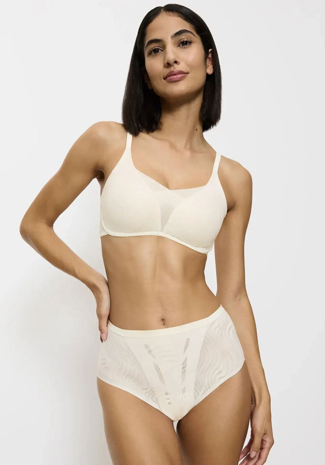 Triumph Shape Smart Ellipse Shaping Maxi Briefs, Ecru White