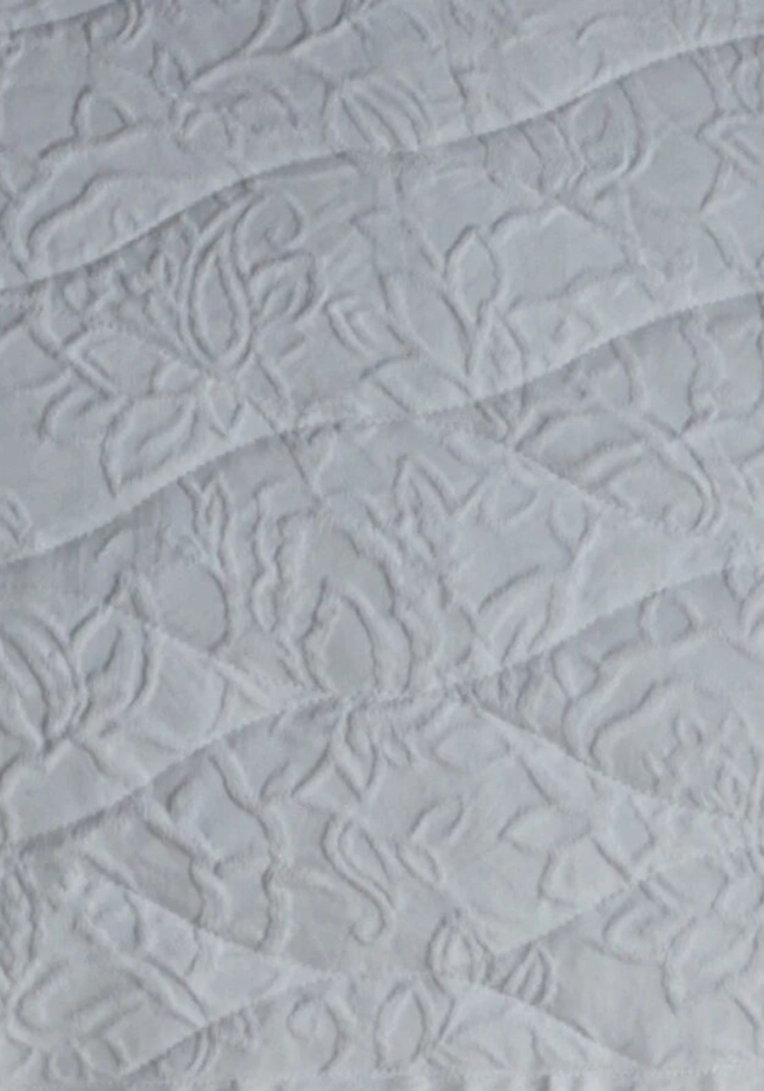 Appletree Heritage Collier Luxury Woven Bedspread, White
