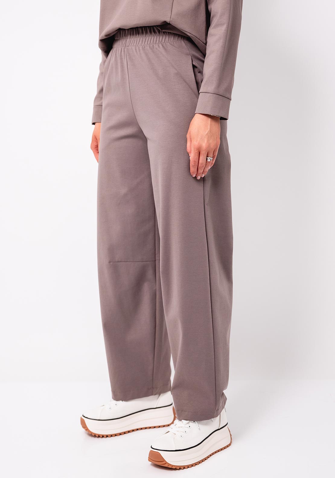 d.e.c.k by Decollage Wide Leg Joggers, Taupe