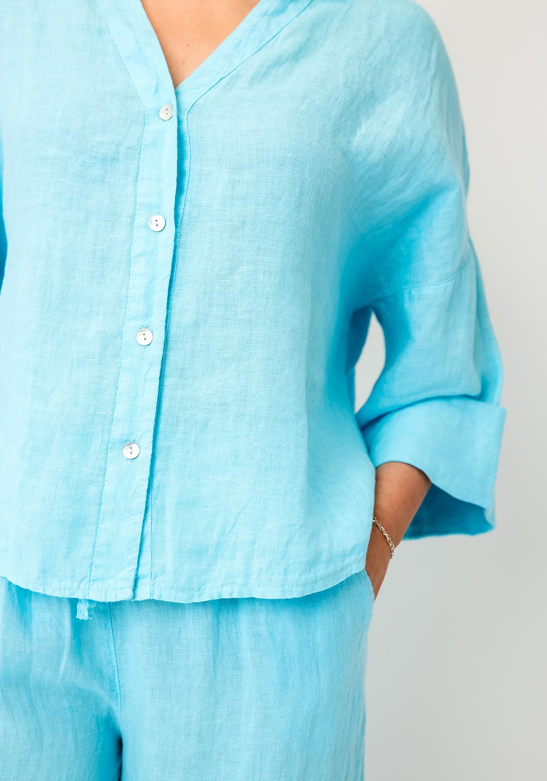 D.e.c.k by Decollage Linen Cropped Sleeve Blouse, Turquoise Blue