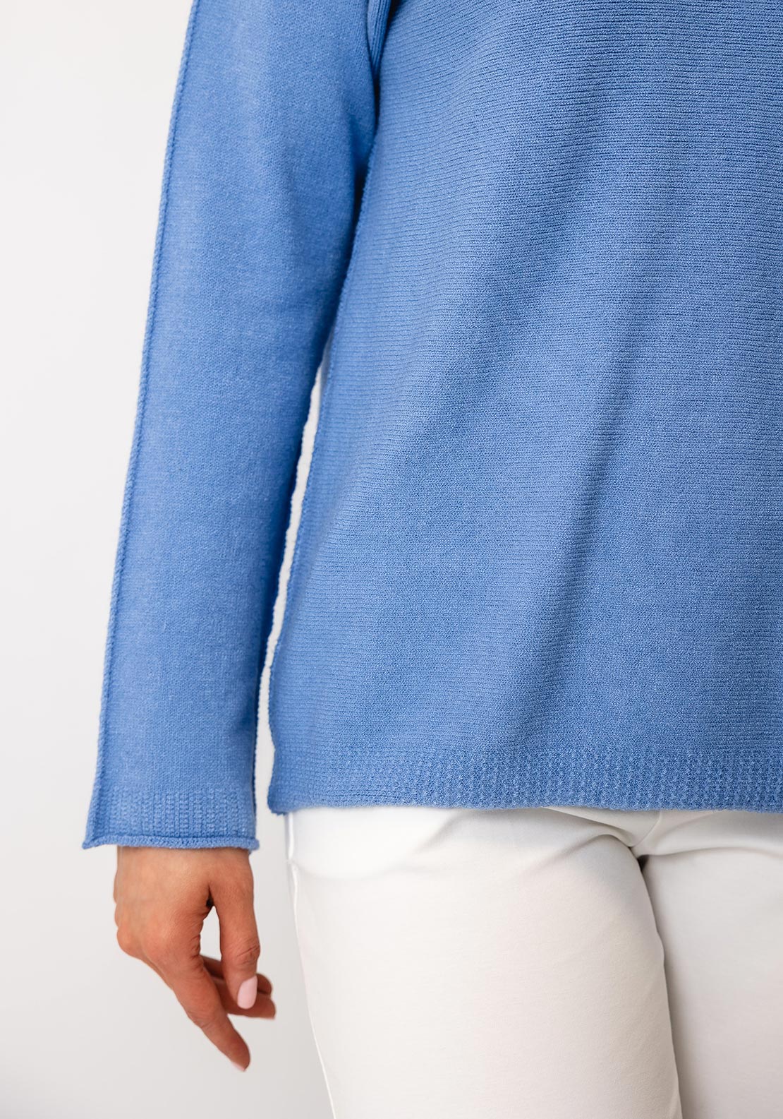 D.E.C.K by Decollage One Size V-Neck Sweater, Blue