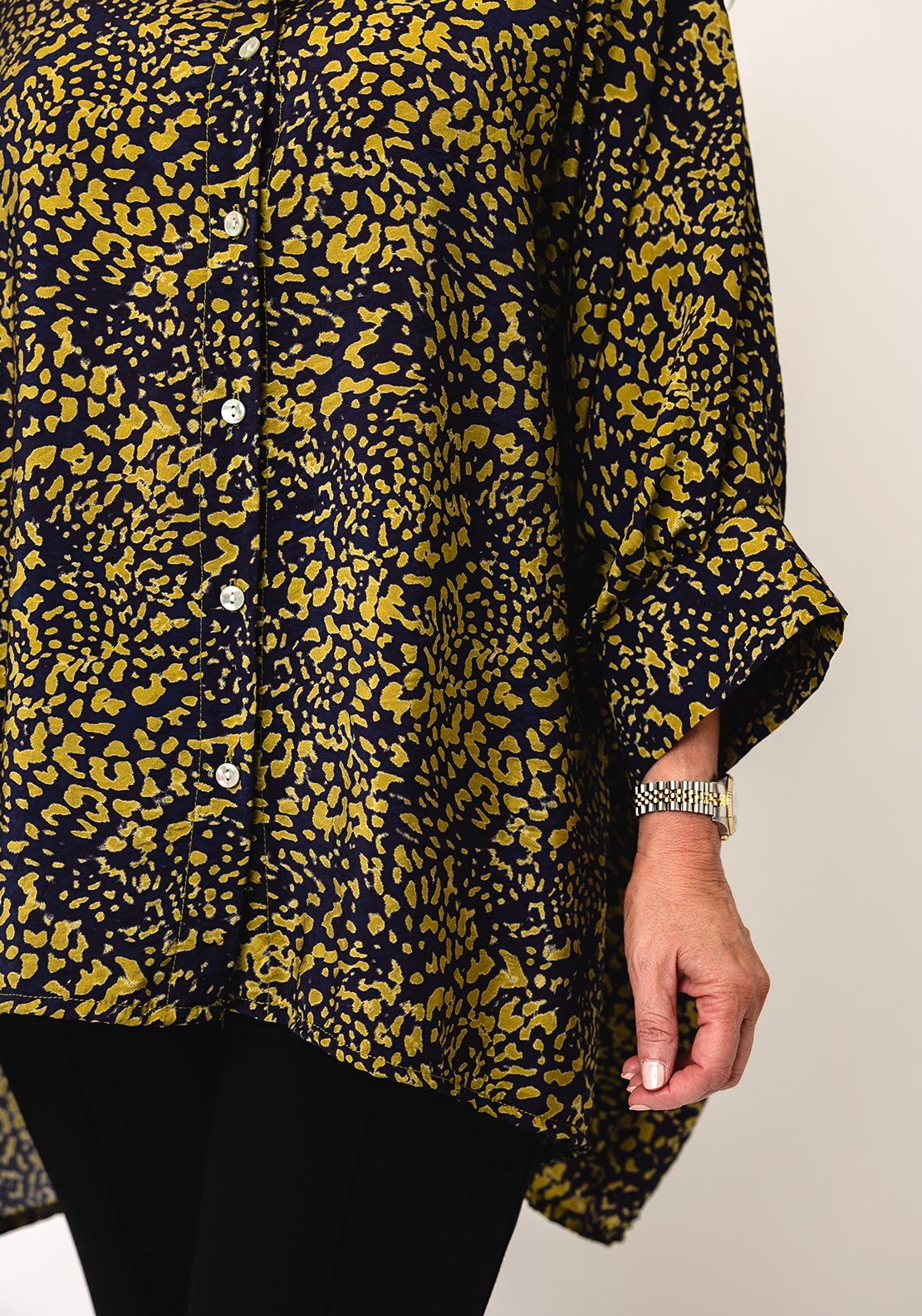 DECOLLAGE DECK OVERSIZED BLOUSE