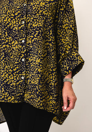 DECOLLAGE DECK OVERSIZED BLOUSE