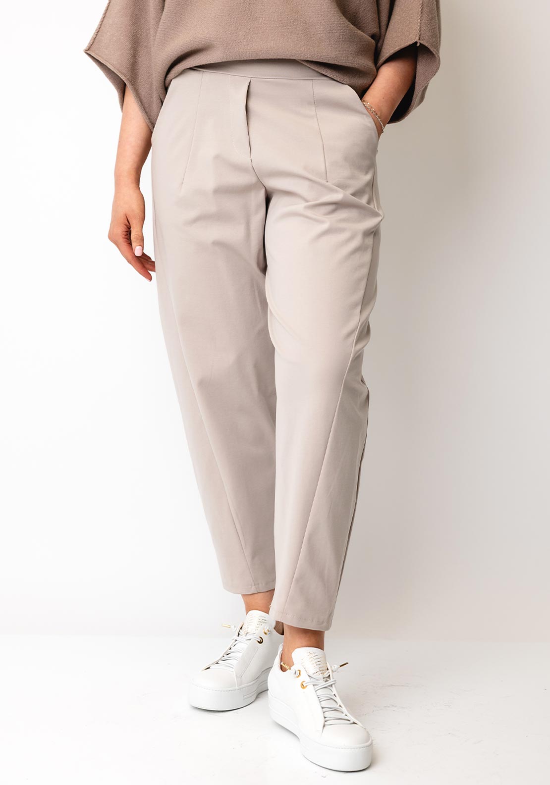 D.E.C.K by Decollage Barrel Trousers, Taupe