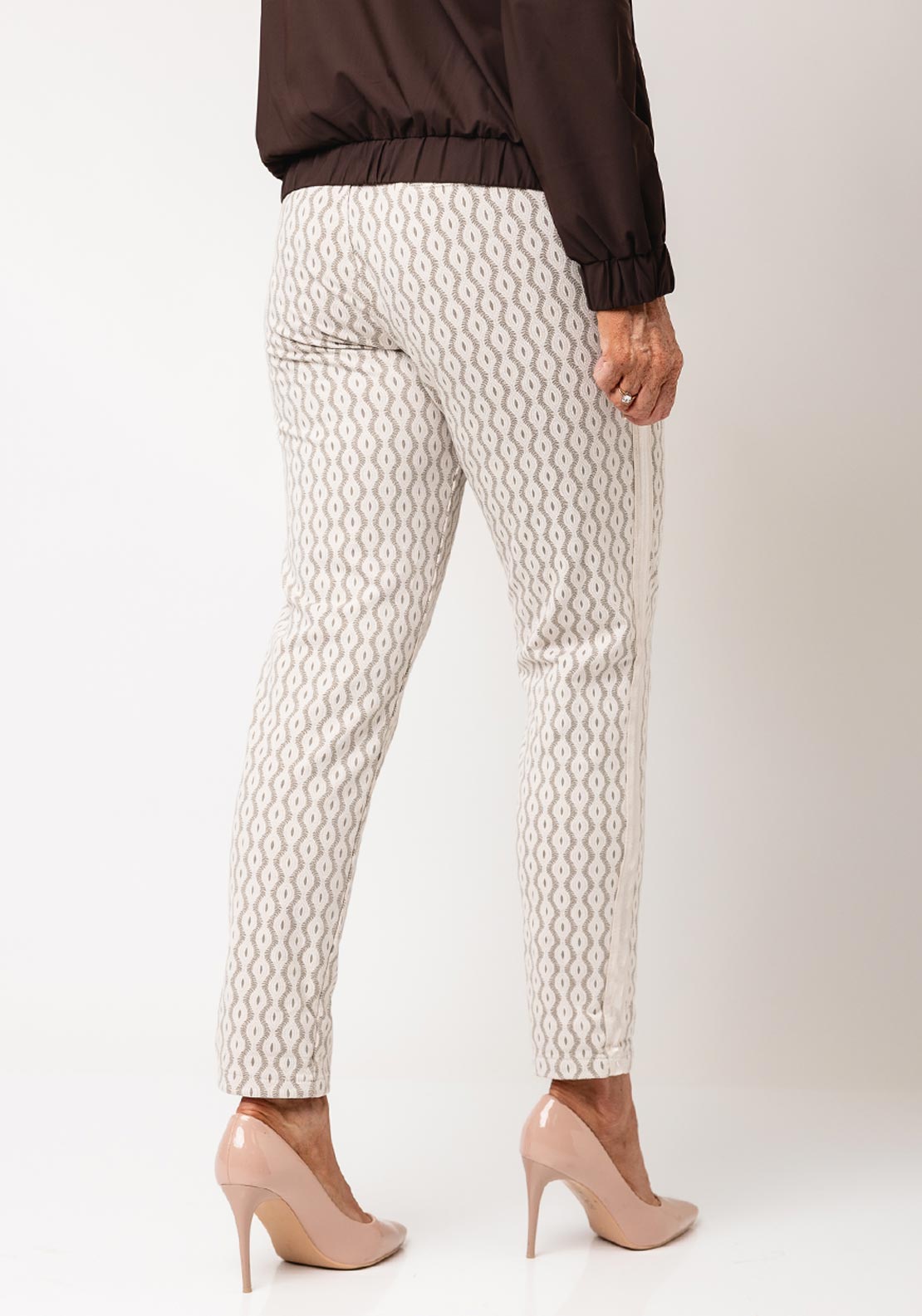 d.e.c.k by Decollage Slim Fit Joggers, Beige