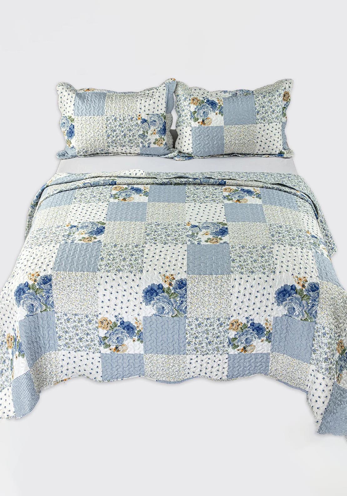 Forever England One Size Melissa Patchwork Bedspread, Blue