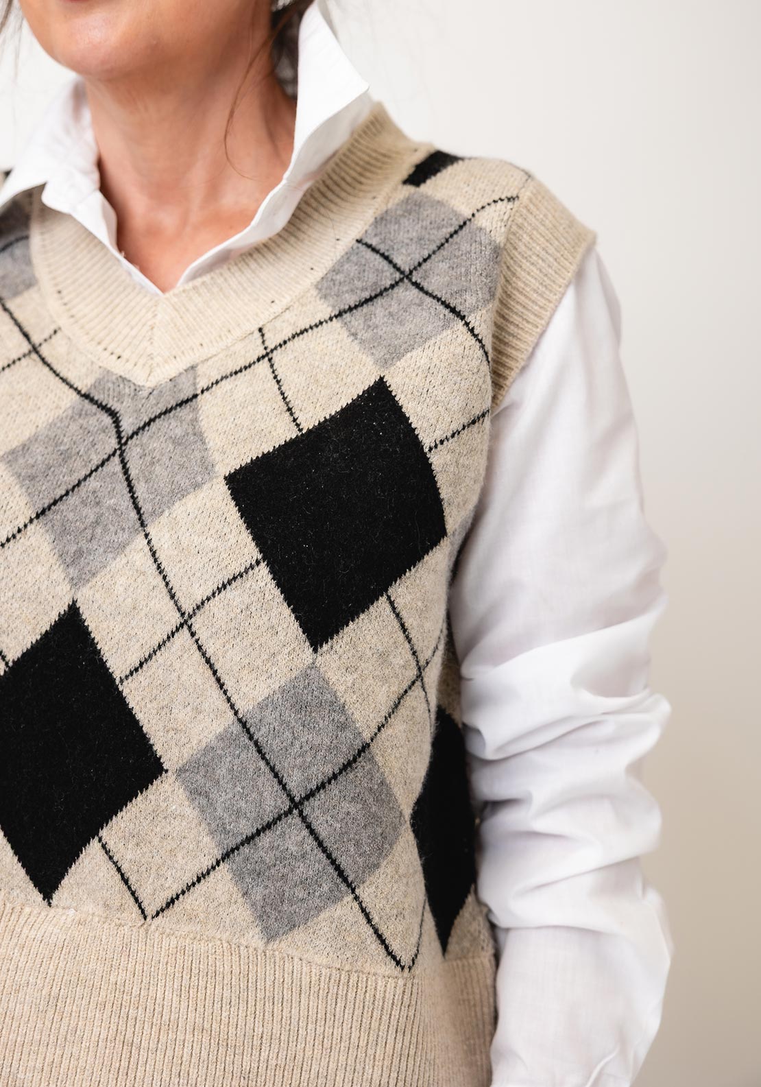 Jessica Graaf Diamond Shirt Detail Vest, Beige