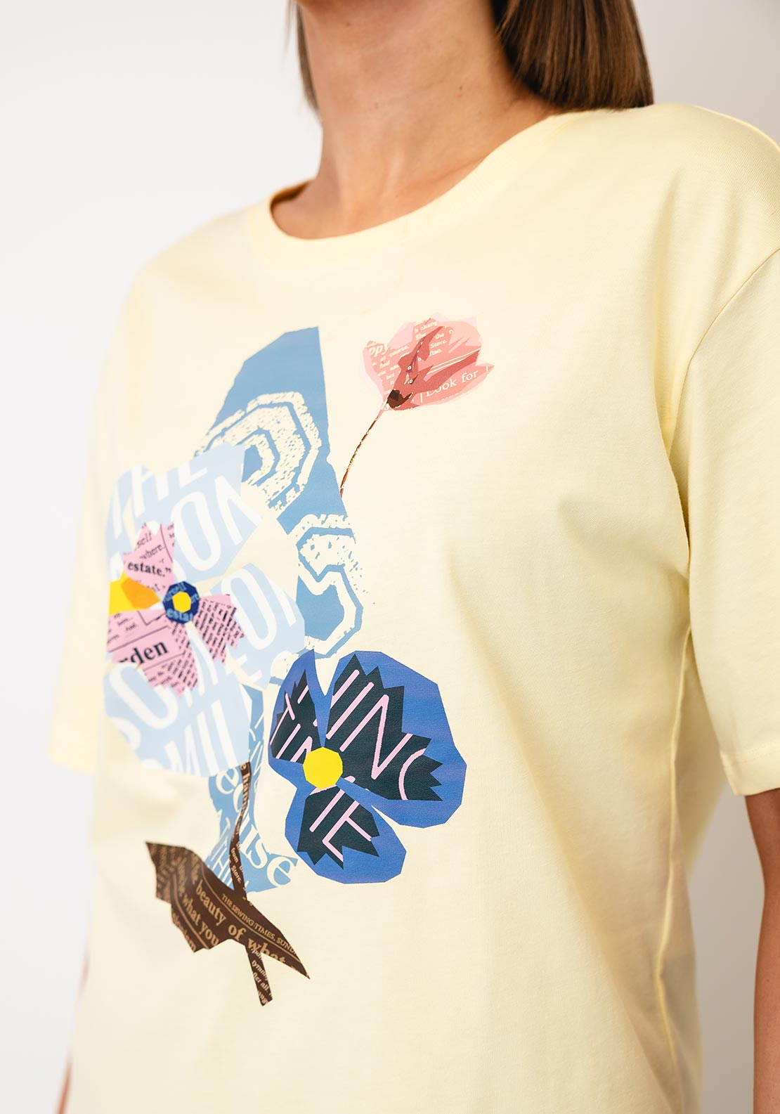 Le Comte Floral Graphic with Magazine Print T-Shirt, Yellow