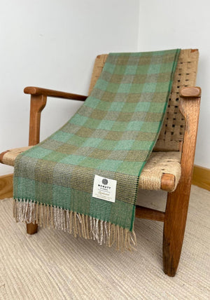 McNutt of Donegal Enya Check Throw, Green
