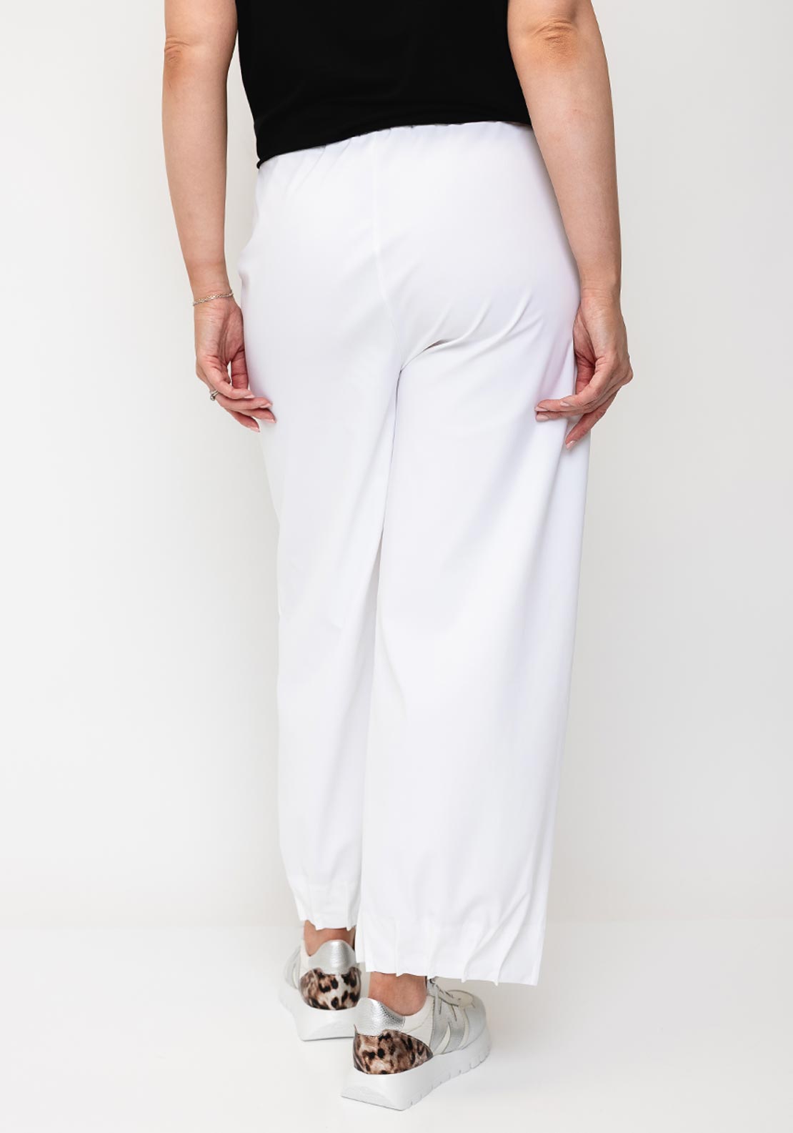Naya Wide Leg Pin Tuck Trousers, White