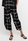 Ozai N Kú Geometric Print 7/8 Length Trousers, Black
