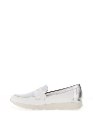 Pitillos Smooth Leather Flat Loafers, White