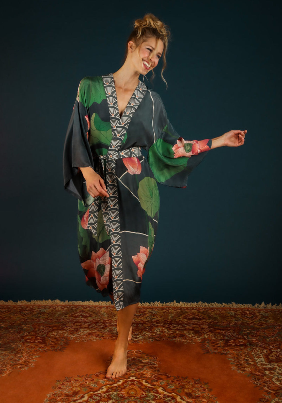 Powder Luxury Kimono Crane at Sunset Design, Multi