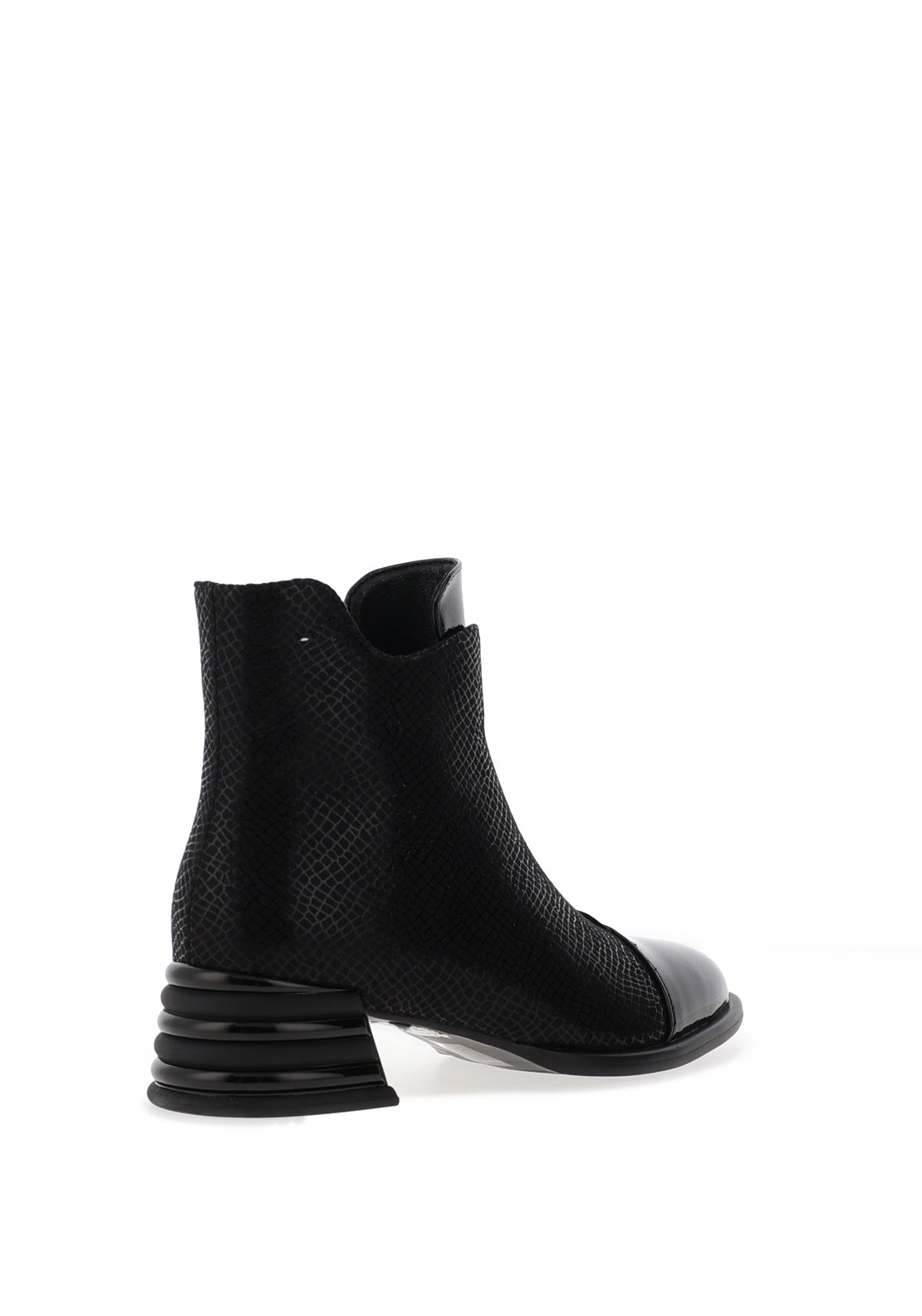 ESSENTIAL FOOTWEAR SHOE