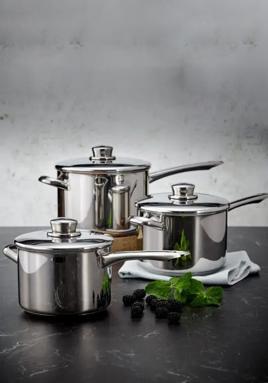 Stellar 8000 3 Piece Saucepan Set
