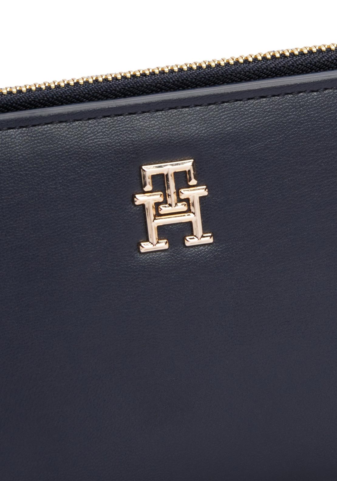 Tommy Hilfiger Distinct Slim Wallet, Black