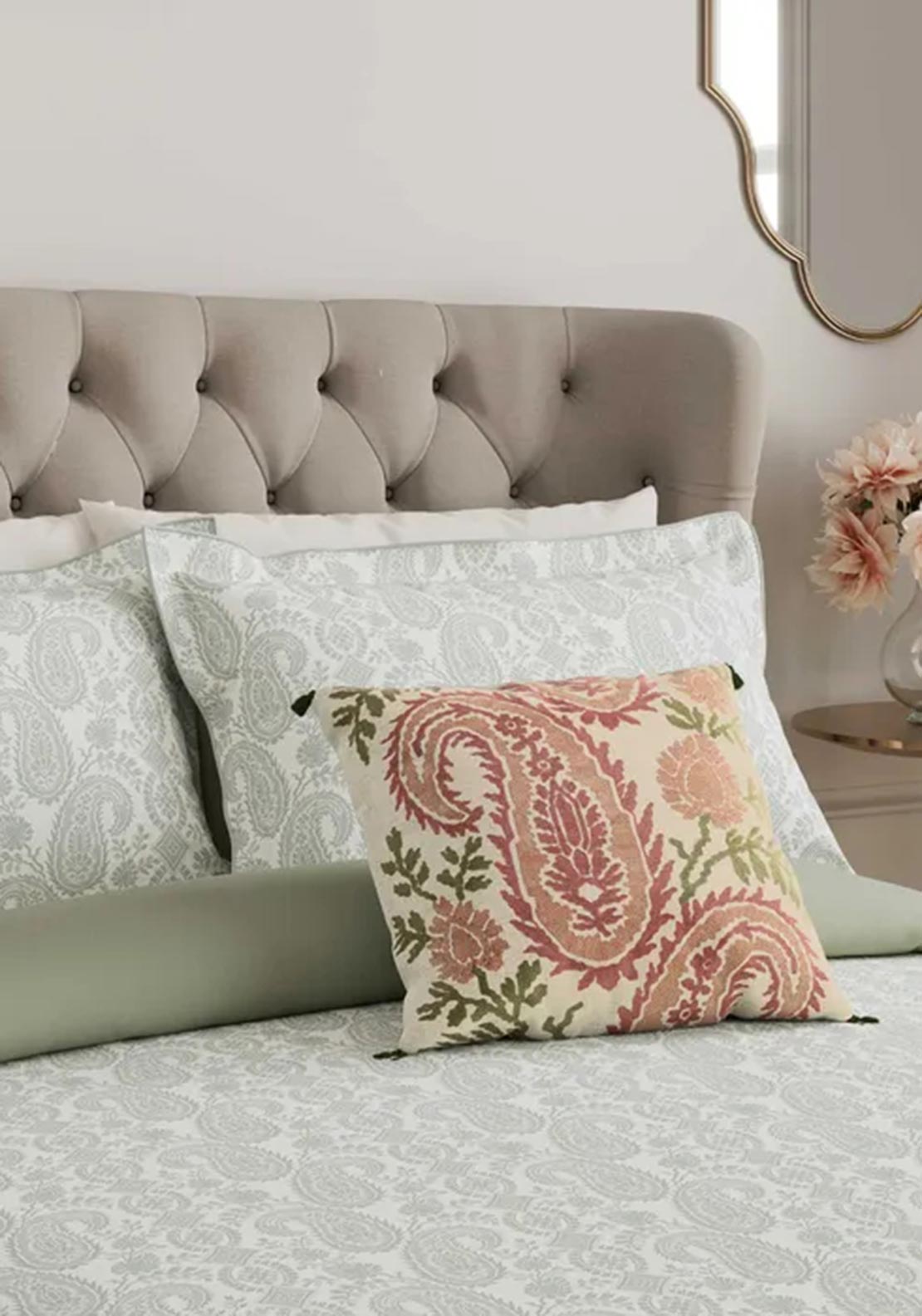 V&A Silk Road Paisley Duvet Set, Green
