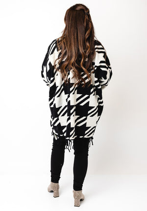 Serafina Collection One-Size Houndstooth Print Cape, Black