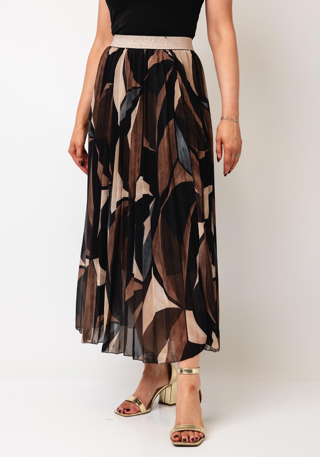 Serafina Collection One-Size Autumnal Print Pleated Midi Skirt, Black