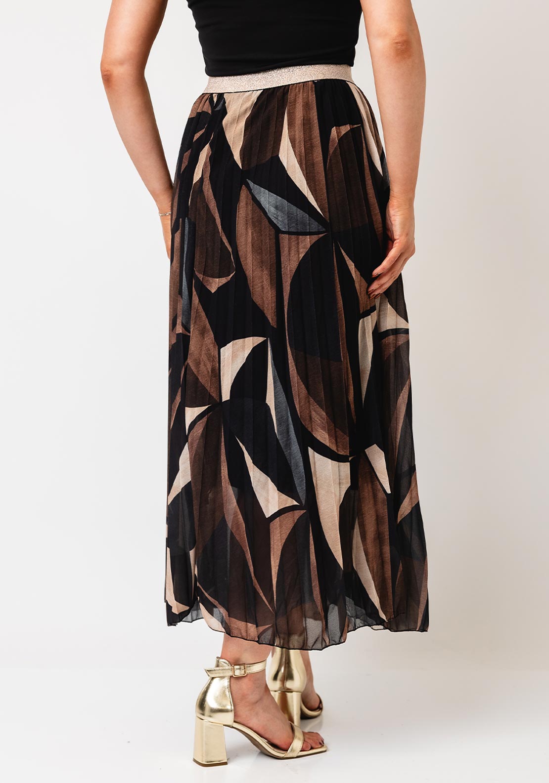 Serafina Collection One-Size Autumnal Print Pleated Midi Skirt, Black
