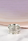 POM Simple Hammered Spinning Ring, Silver Size 60