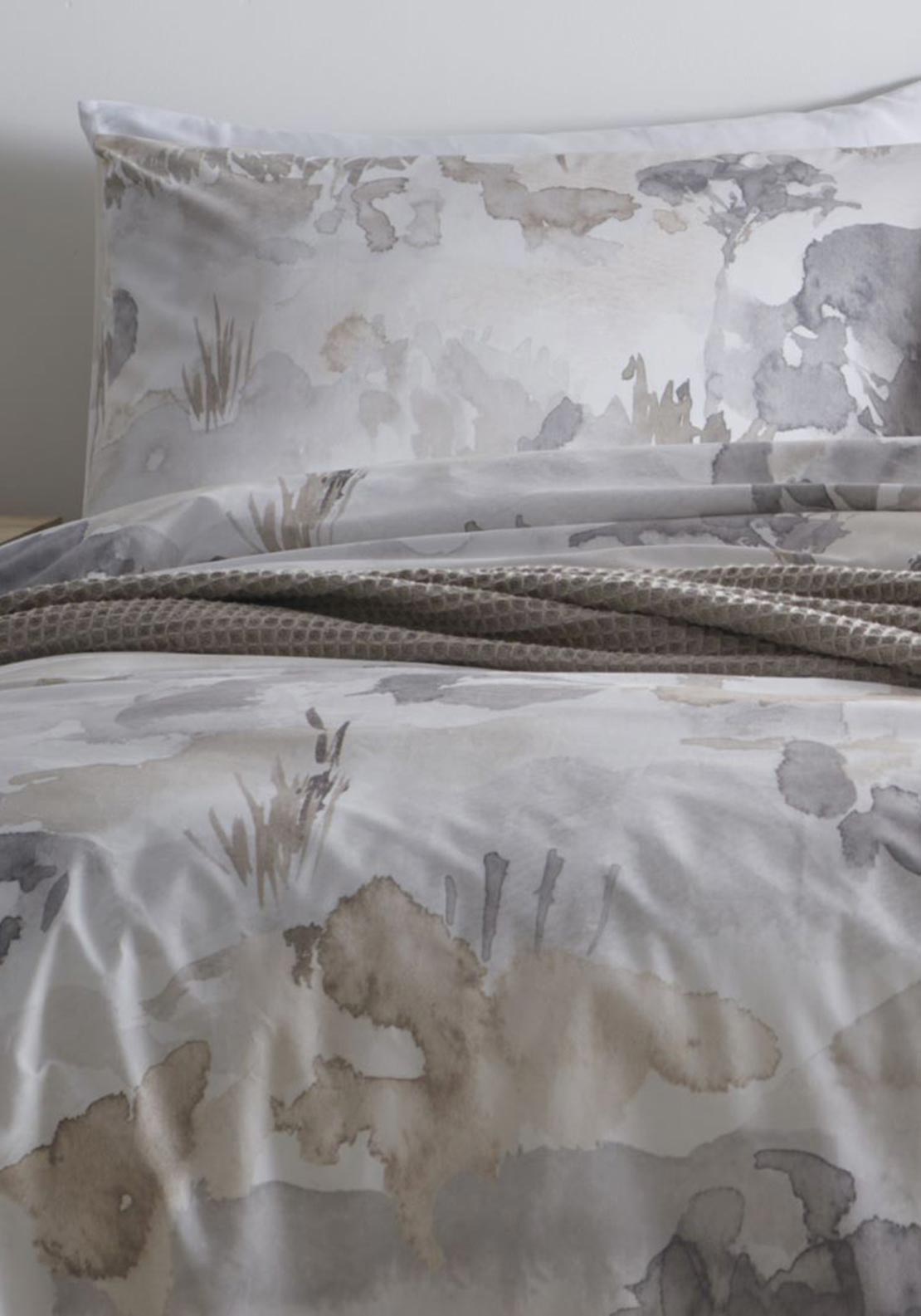 Appletree Loft Edale King Duvet Set, Linen