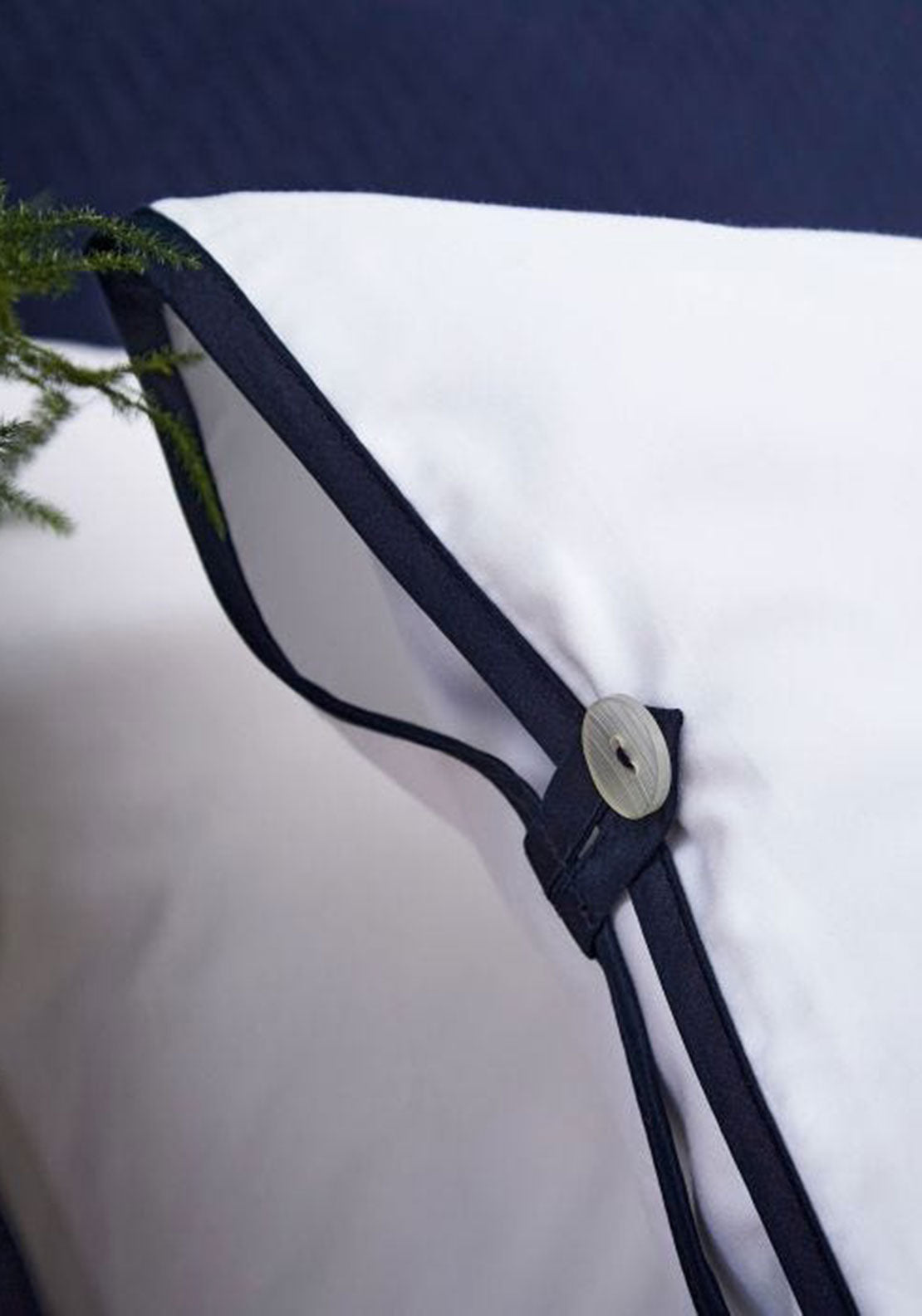 Bedeck Fine Linens Komoro Standard Pillowcase, White & Midnight