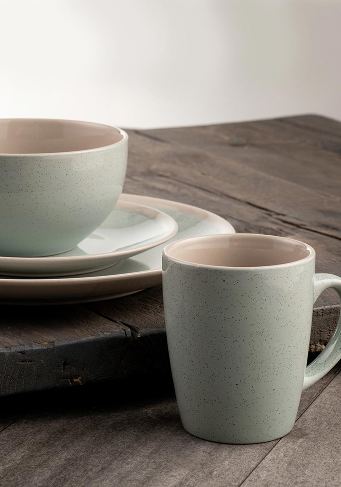 Belleek Living 16 Piece Stoneware Tableware Set, Aqua