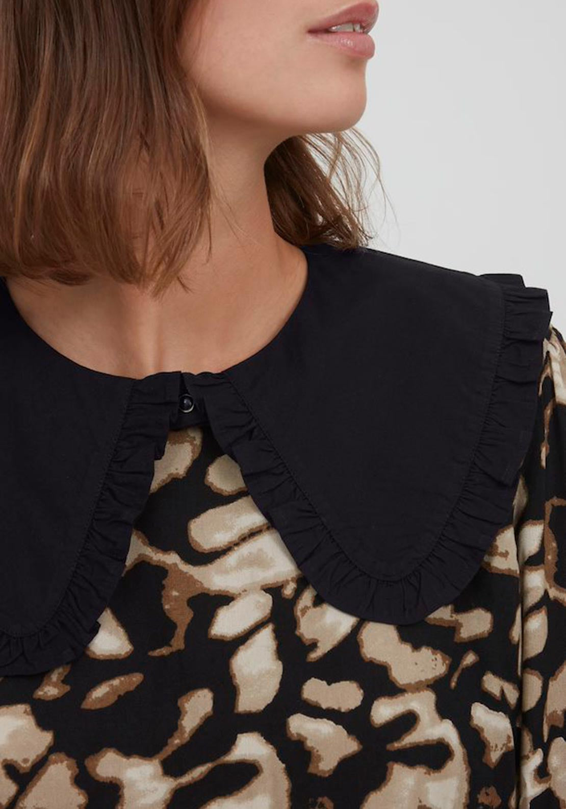 Fransa Cotton Frill Neck Collar, Black