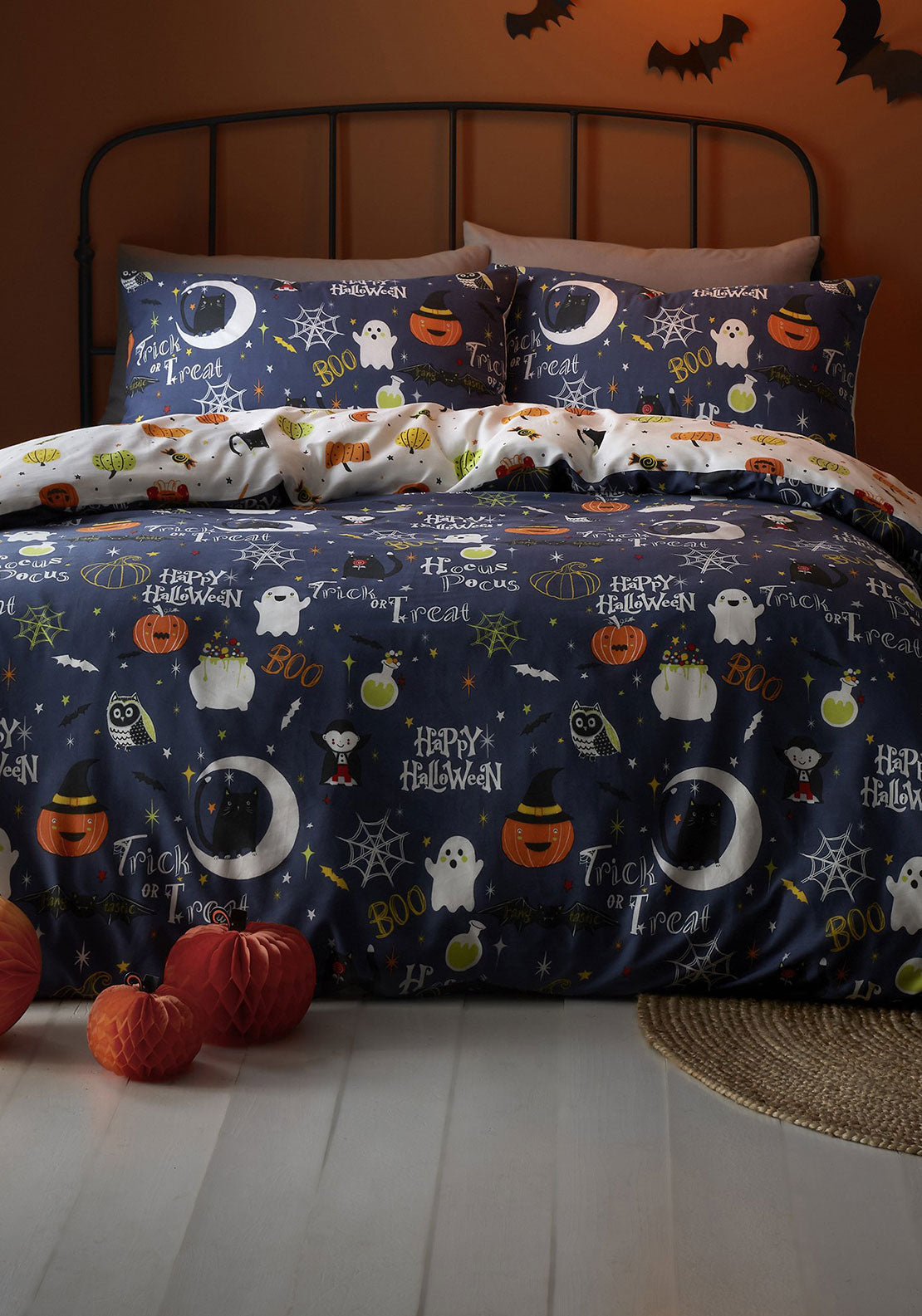Bedlam Happy Halloween Glow in the Dark Double Duvet Set, Navy Multi