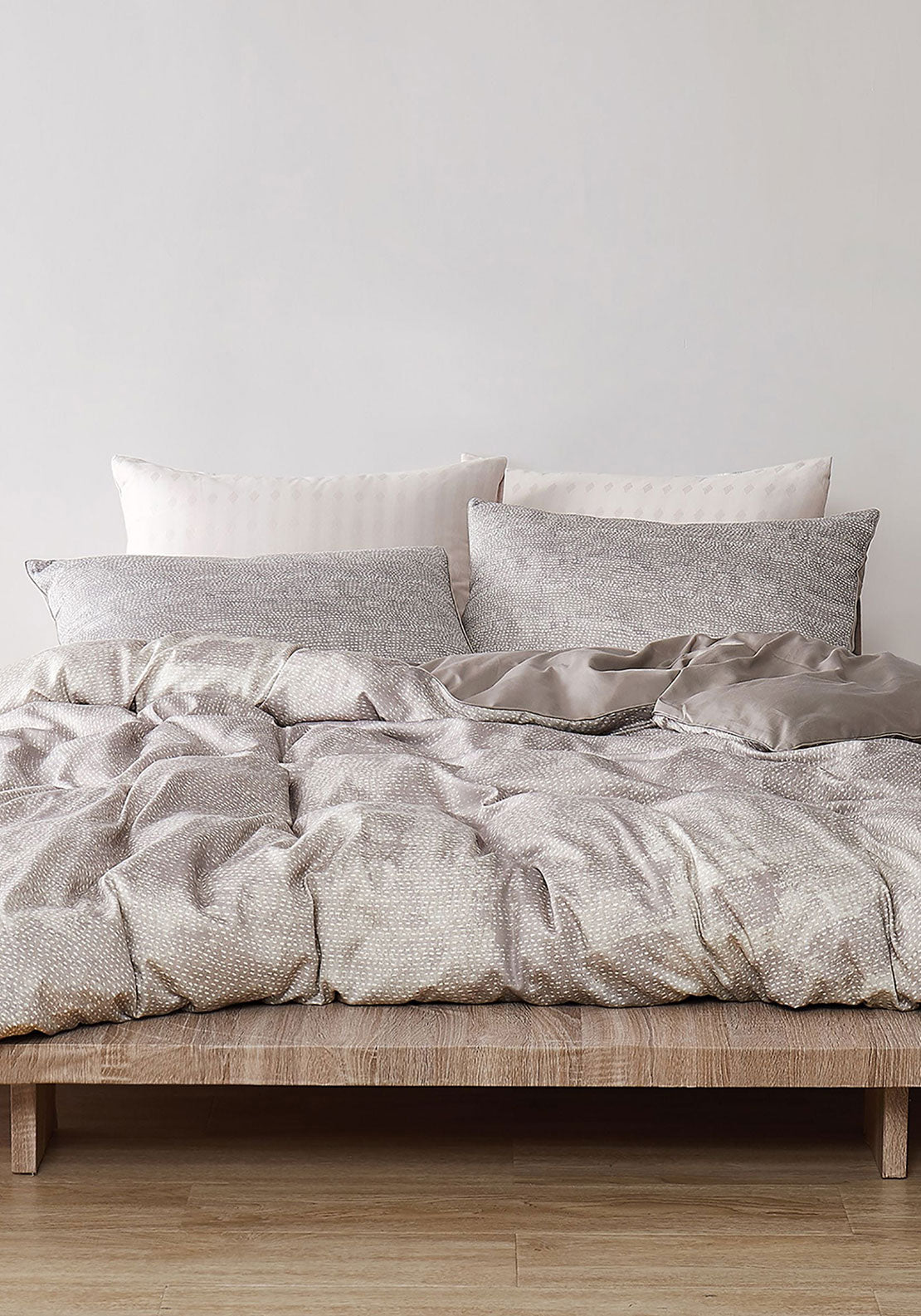 Himeya Healing Duvet Cover, Glazed Stone