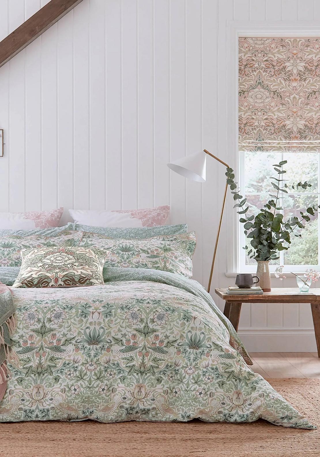 Morris & Co Strawberry Thief Duvet Cover, Cochineal Pink