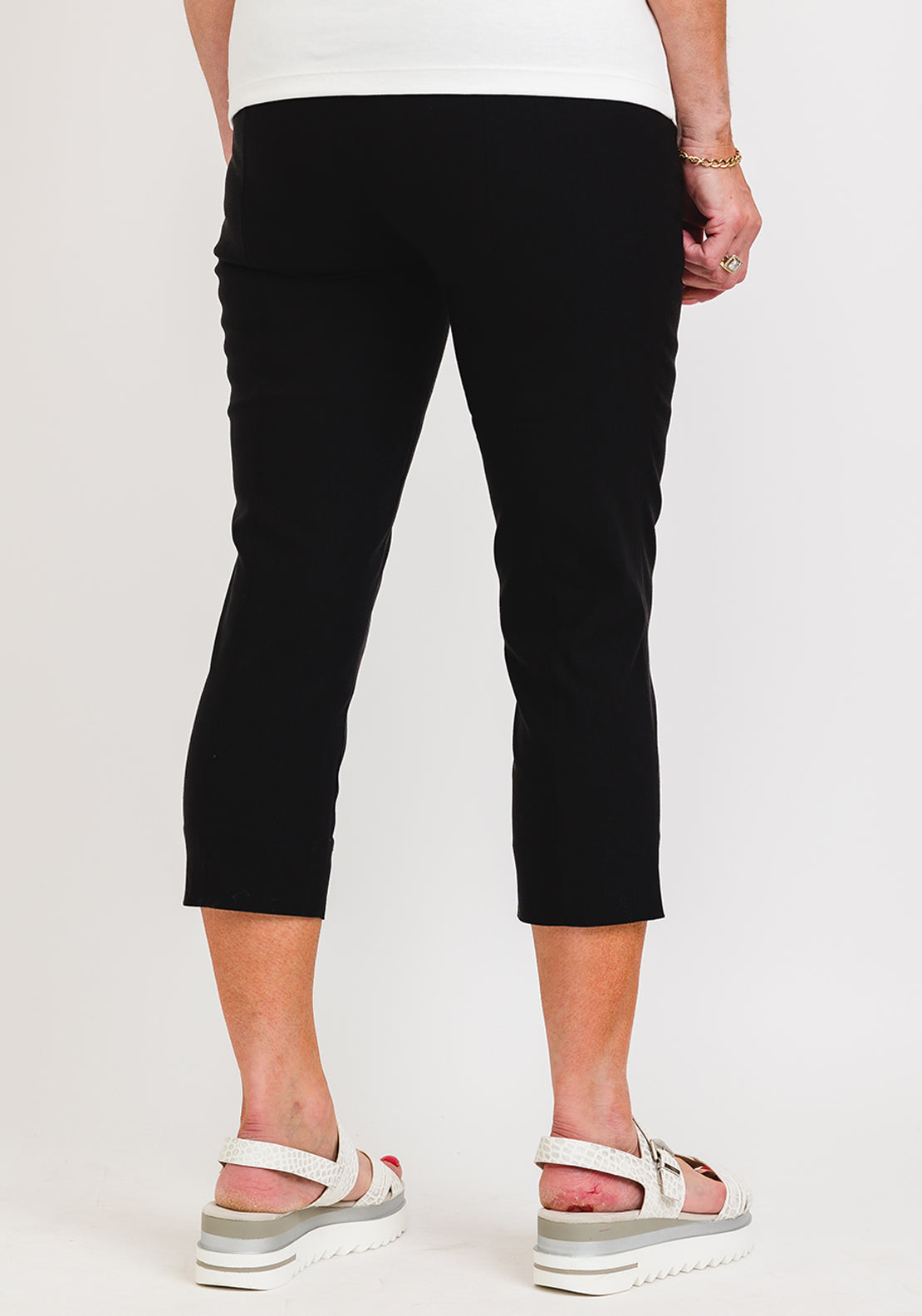 Robell Rose 07 Slim Fit Capri Trousers, Black