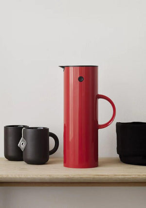 The Home Studio Stelton EM77 1L Vacuum Jug, Red
